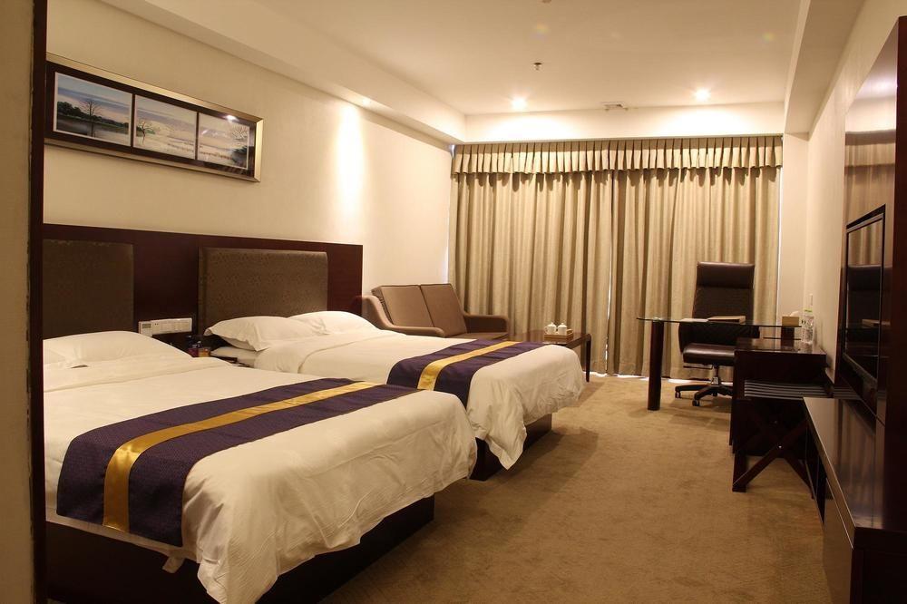 Zhuhai Platinum Holiday Hotel מראה חיצוני תמונה