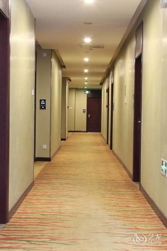 Zhuhai Platinum Holiday Hotel מראה חיצוני תמונה