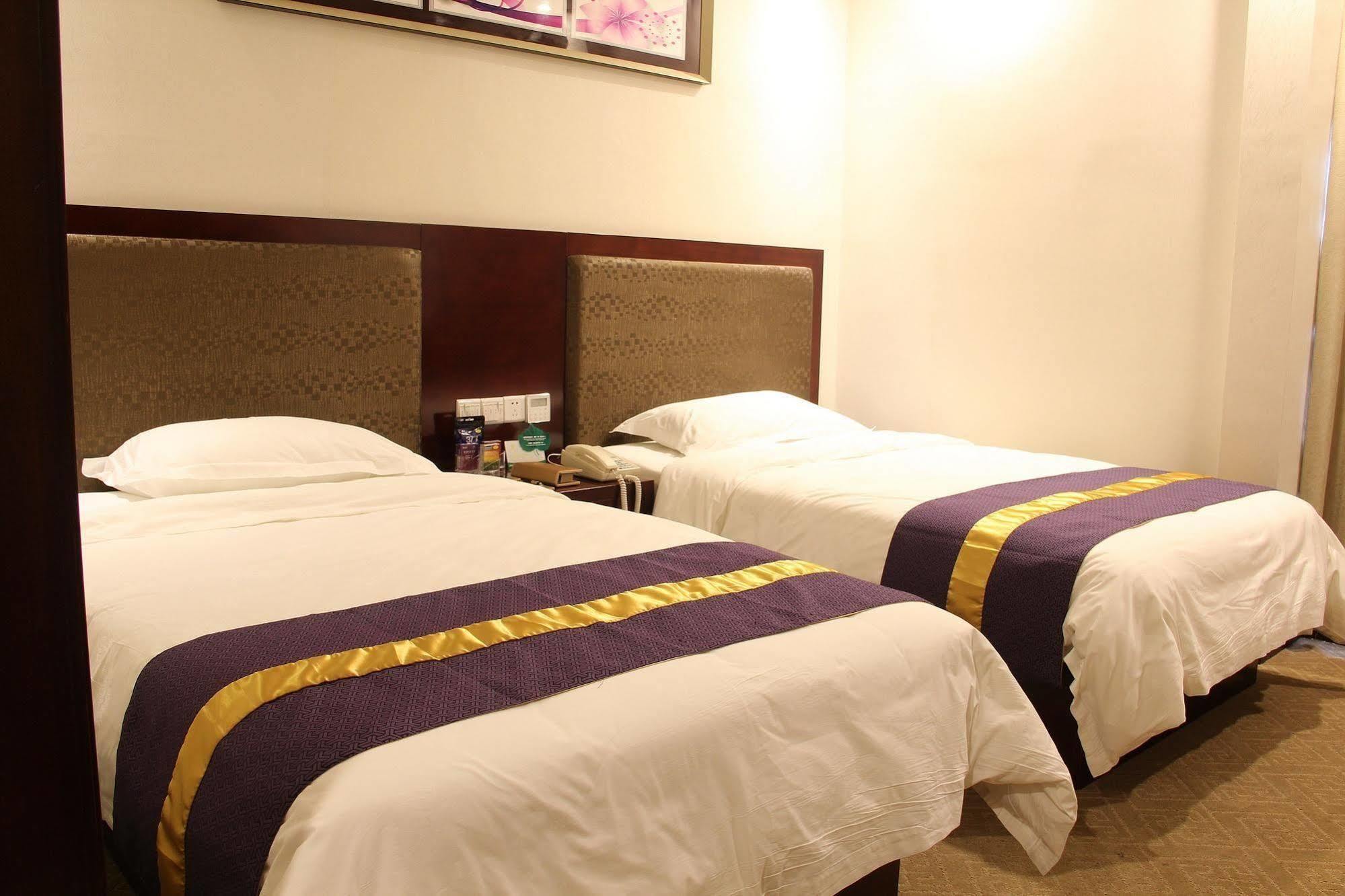 Zhuhai Platinum Holiday Hotel מראה חיצוני תמונה
