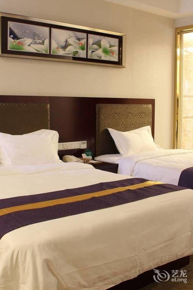 Zhuhai Platinum Holiday Hotel מראה חיצוני תמונה