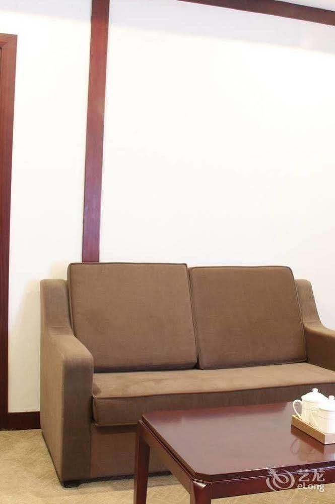 Zhuhai Platinum Holiday Hotel מראה חיצוני תמונה